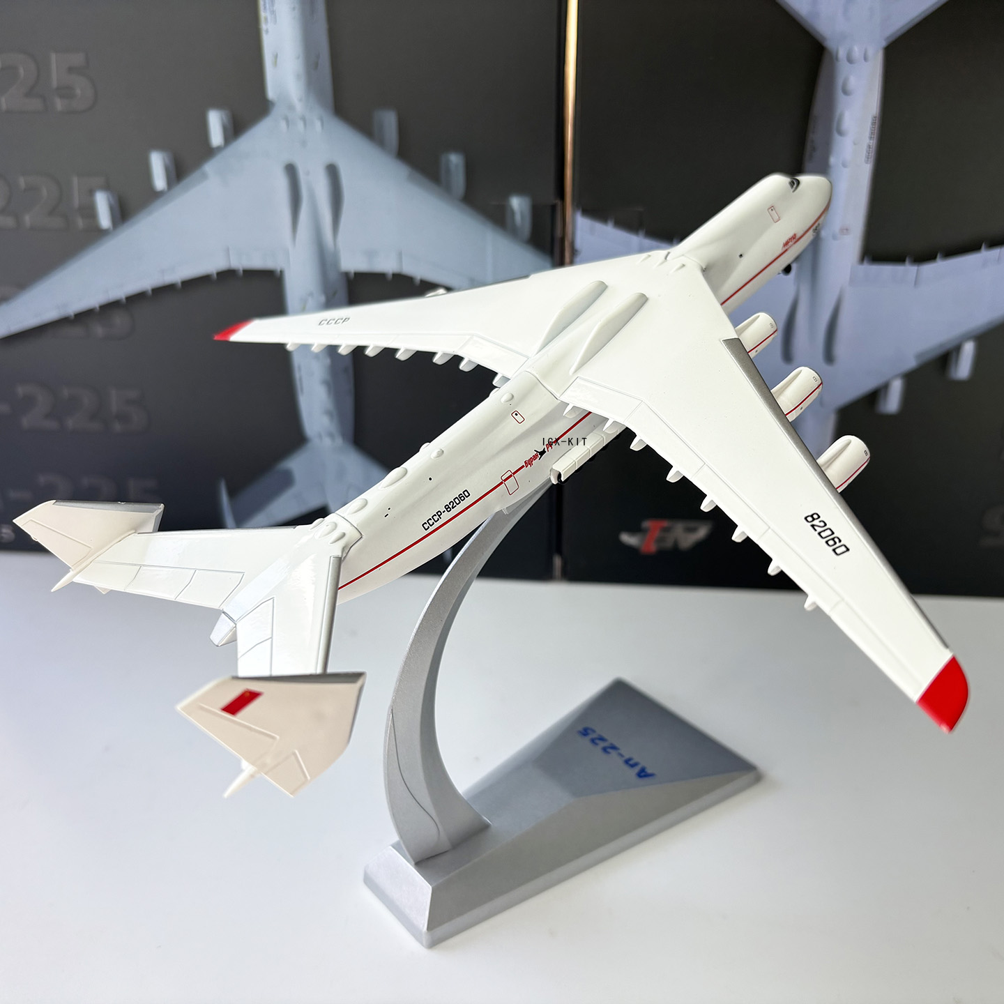 1/400 Ölçekli AN225 Ağır Taşım - Model Kit Ukraine incelemesi ve fiyatı