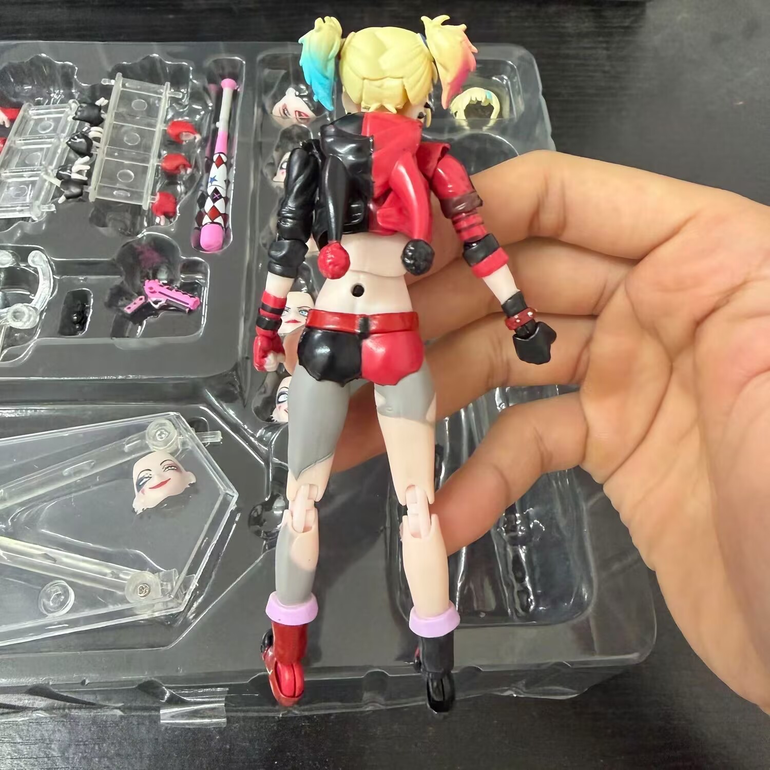 Stokta Mevcut Revoltech Harley - Model Kit Harley Quinn incelemesi ve fiyatı