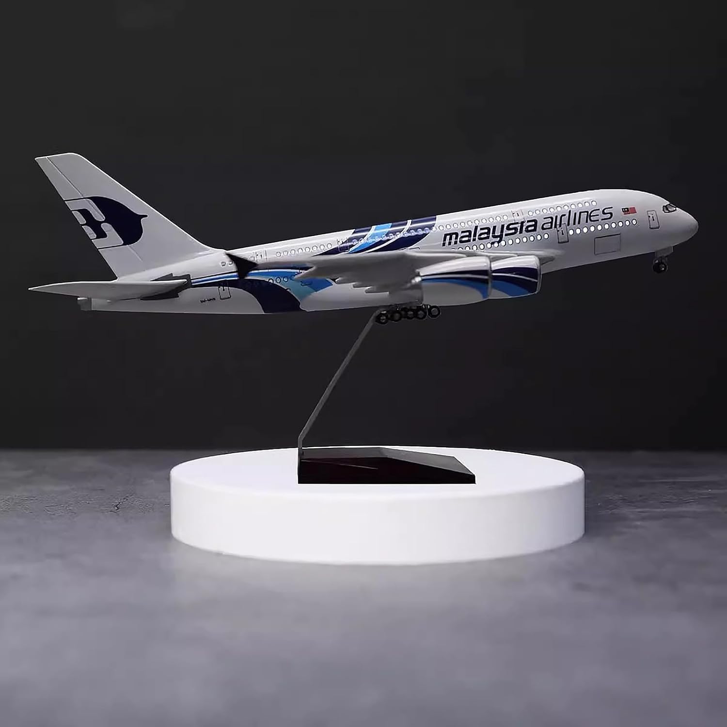 1:160 Ölçekli Malezya Havayoll - Model Kit Simulator incelemesi ve fiyatı
